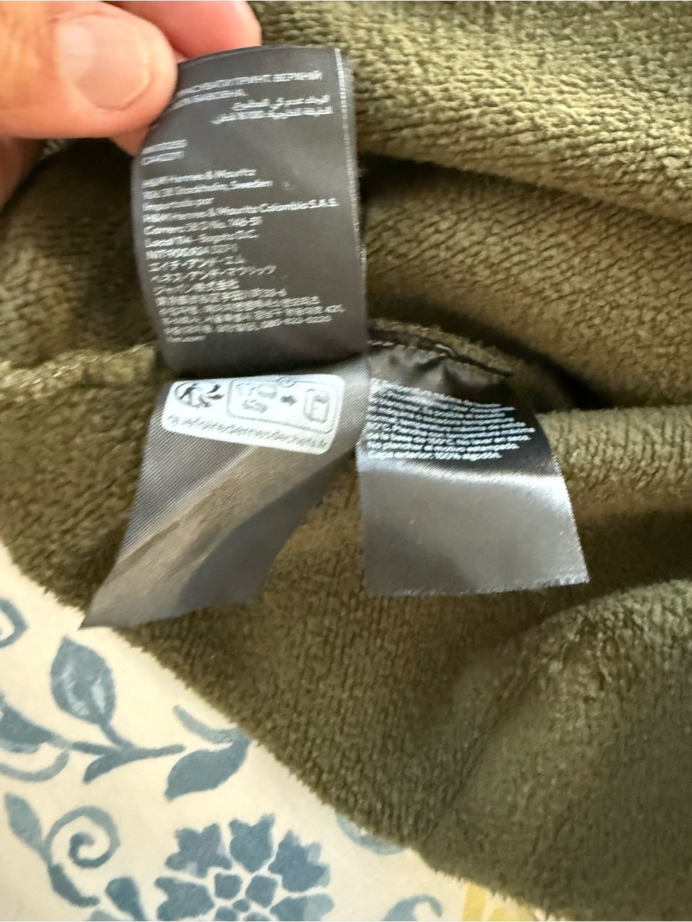 Who Decides War H&M Men’s Olive Green Hoodie - Picture 4 of 7